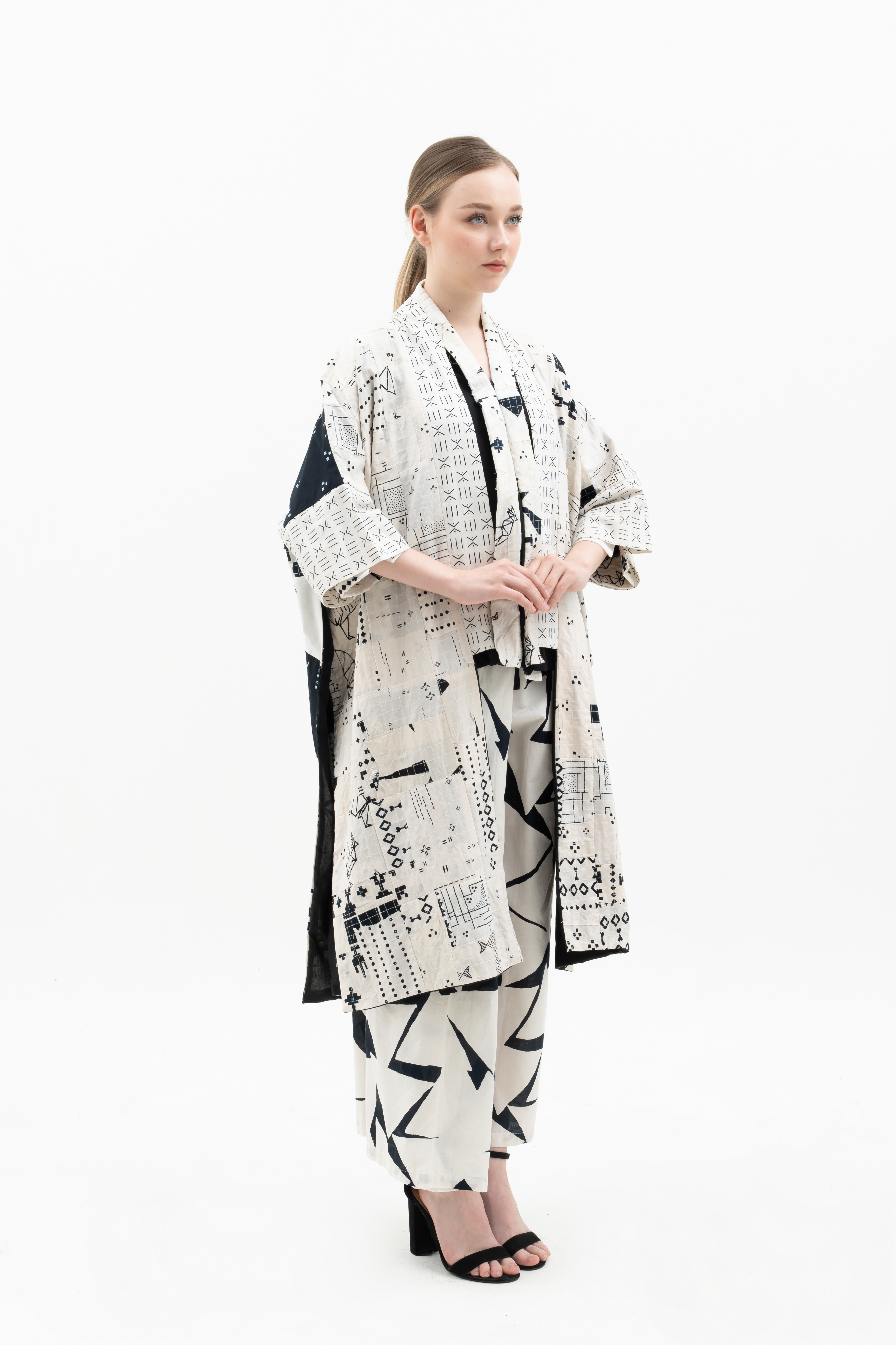 Oversized Outer Kimono Bulat